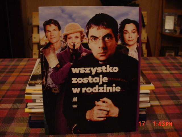 FILM NA DVD Z GAZETY "WSZYSTKO ZOSTAJE "   - NOWY.