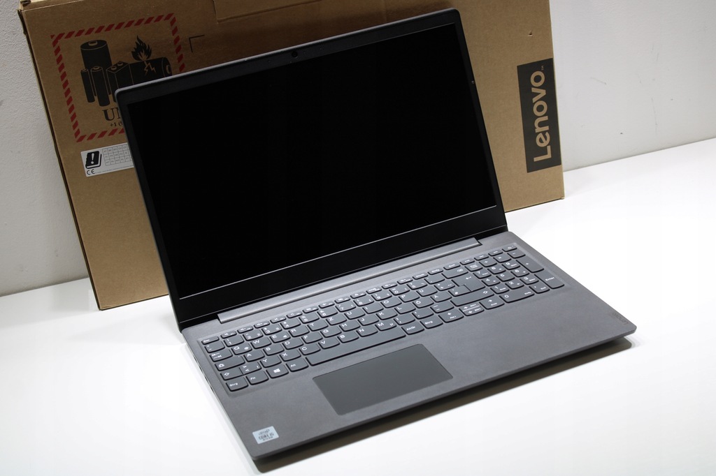 Lenovo V15-IIL 15,6'' Intel i5-1035G1 8/256 GB