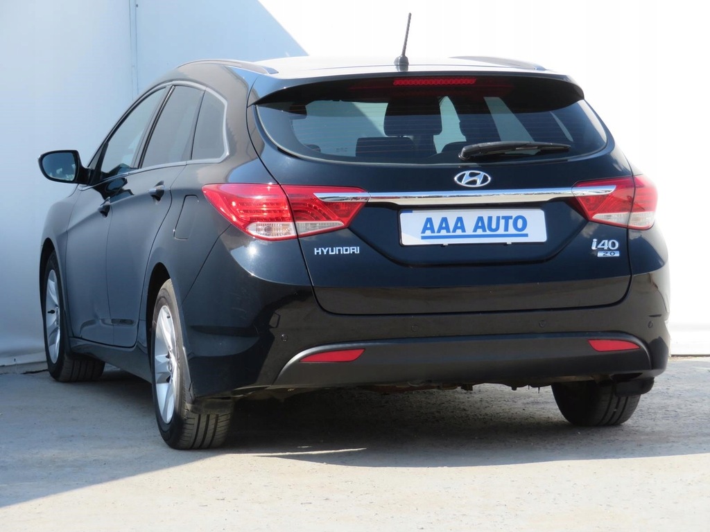 Купить Hyundai i40 2.0 GDI, автосалон в Польше, авторизованный сервисный центр: отзывы, фото, характеристики в интерне-магазине Aredi.ru
