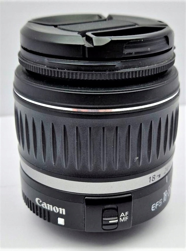 Obiektyw Canon EF-S 18-55mm f/3.5-5.6