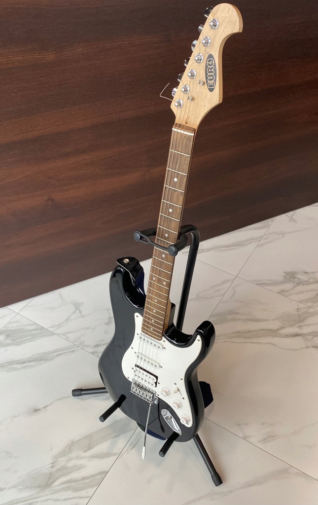 Gitara elektryczna Euro 6 strun + pokrowiec