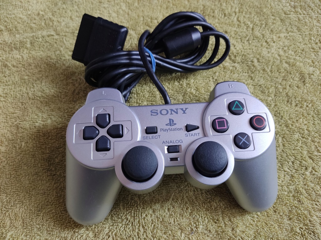 Oryginalny pad do PlayStation 2 - Silver