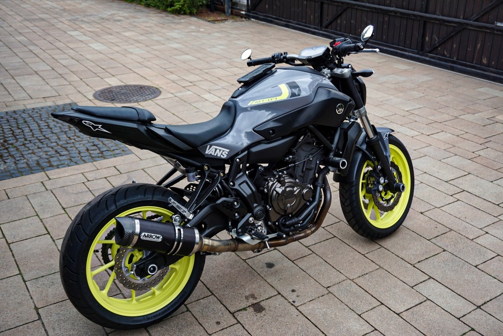 Motocykl Yamaha MT-07 kat.A2 Naked