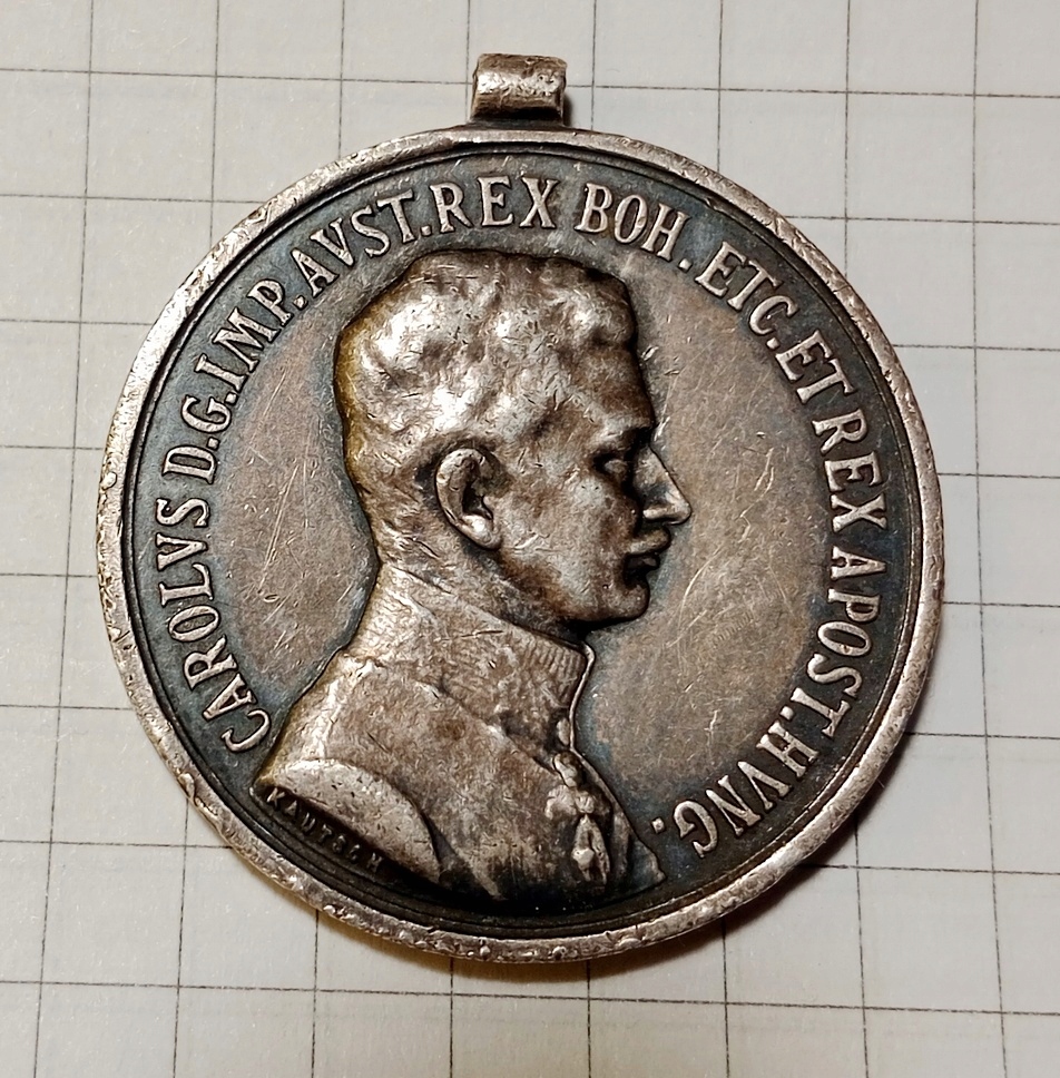 Medal Za Zasługi (FORTITUDINI) Karol I - SREBRNY