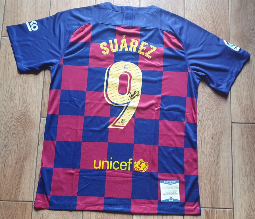 Suarez, Barcelona - koszulka z autografem (ZAG)