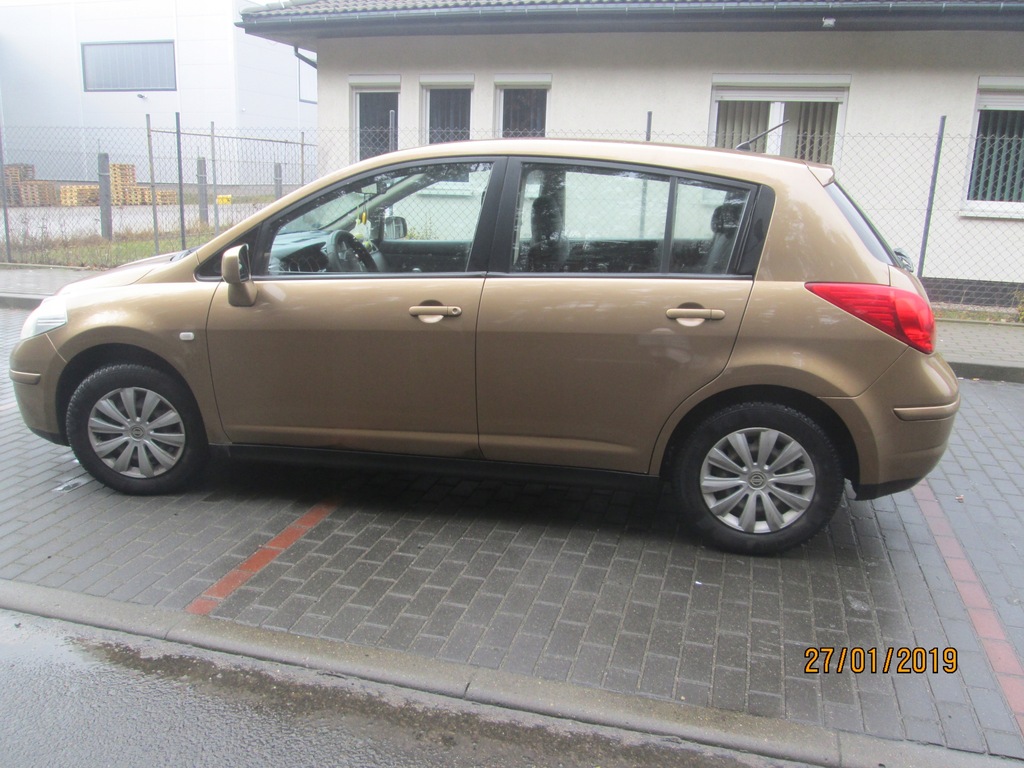 nissan tiida