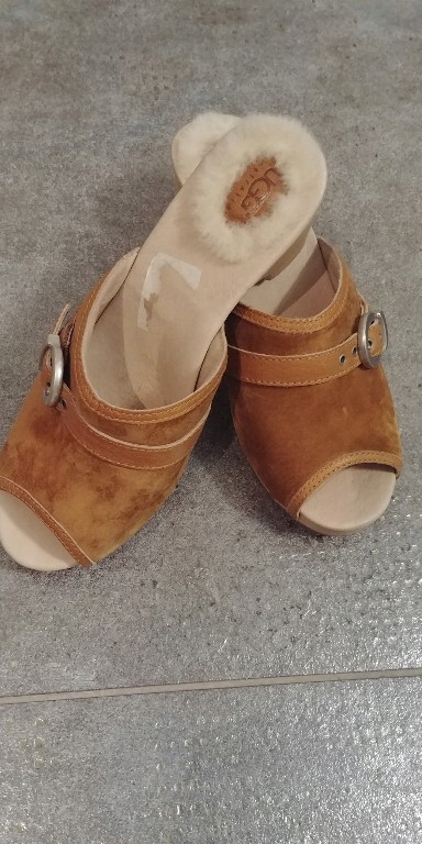 NOWE DREWNIAKI KLAPKI UGG R.39 UK6.5 USA 8