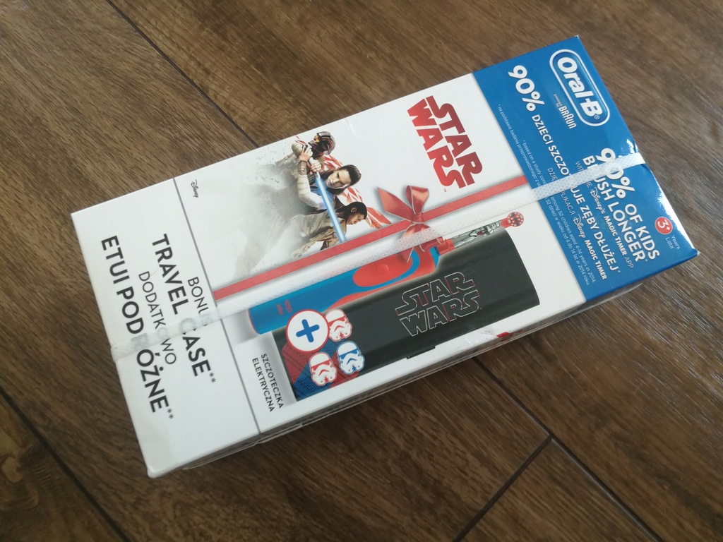 Oral-B Star Wars KIDS + Super Etui Star Wars Timer