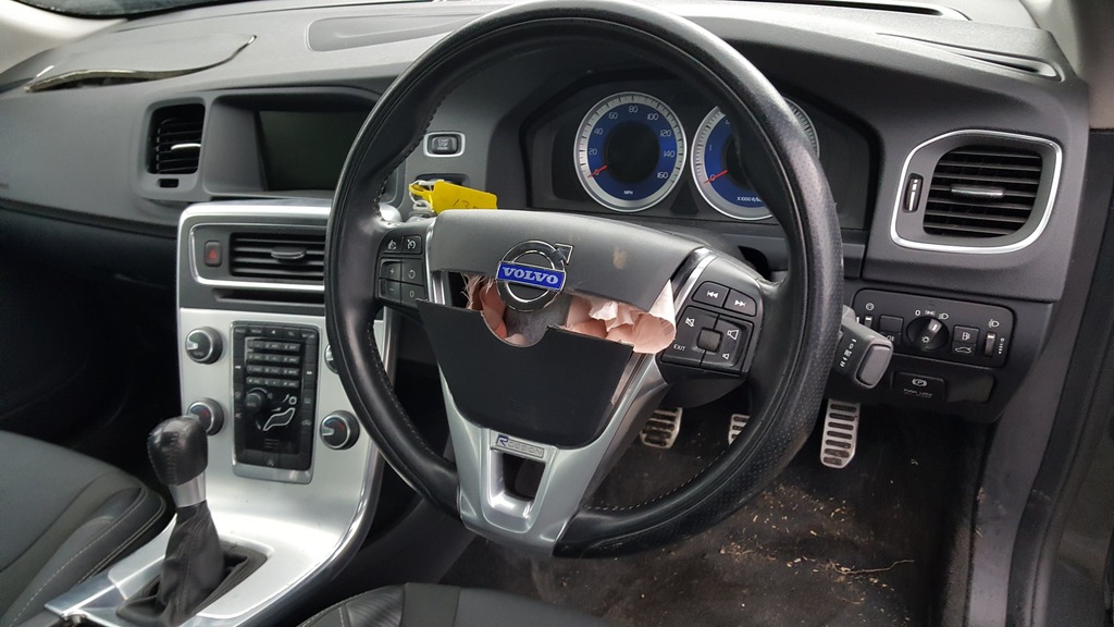 Volvo c30 руль r Design