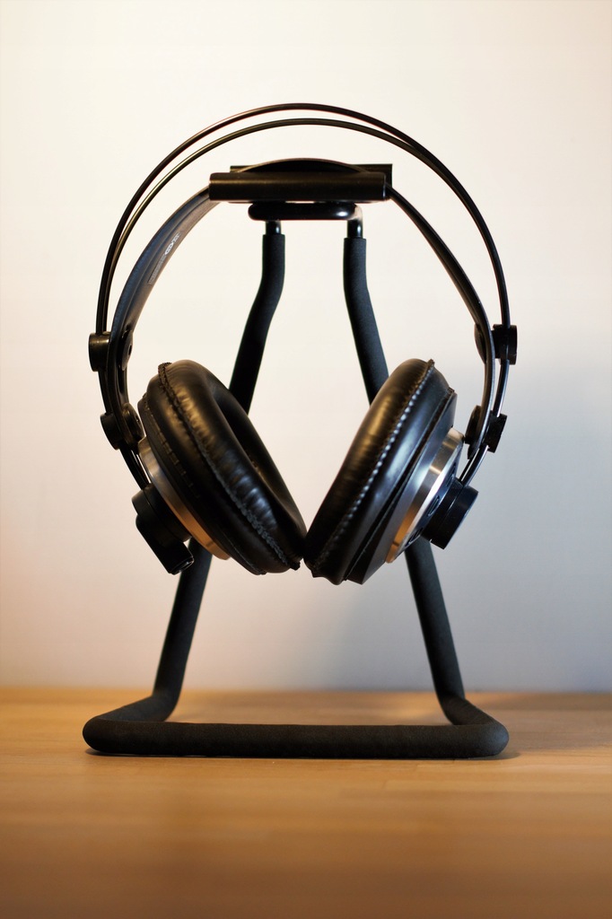 SŁUCHAWKI STUDYJNE AKG K240 MK II + STOJAK