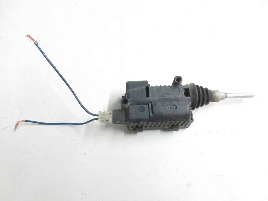 OPEL ASTRA H 1.7 CDTI 101 KM Z17DTH SIŁOWNIK KLAPKI WLEWU PALIWA