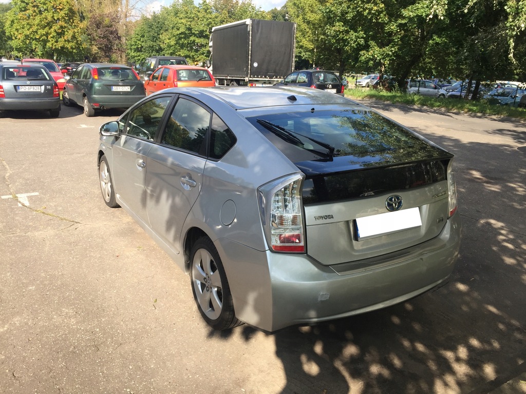 Купить TOYOTA PRIUS 3 LPG, не от дилера, новый двигатель: отзывы, фото, характеристики в интерне-магазине Aredi.ru