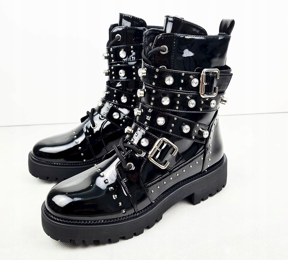 CZARNE LAKIEROWANE BOTKI BUTY Z ĆWIEKAMI 38