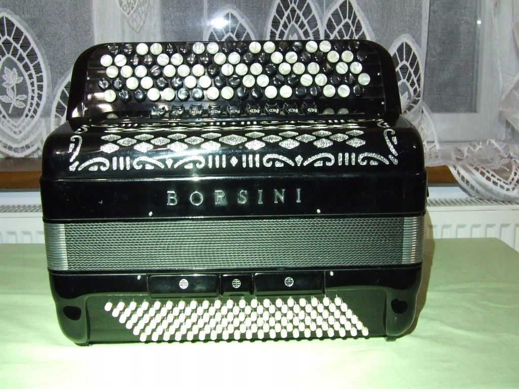 Wysokiej klasy akordeon guzikowy Borsini włoski 120 basów, gryf C