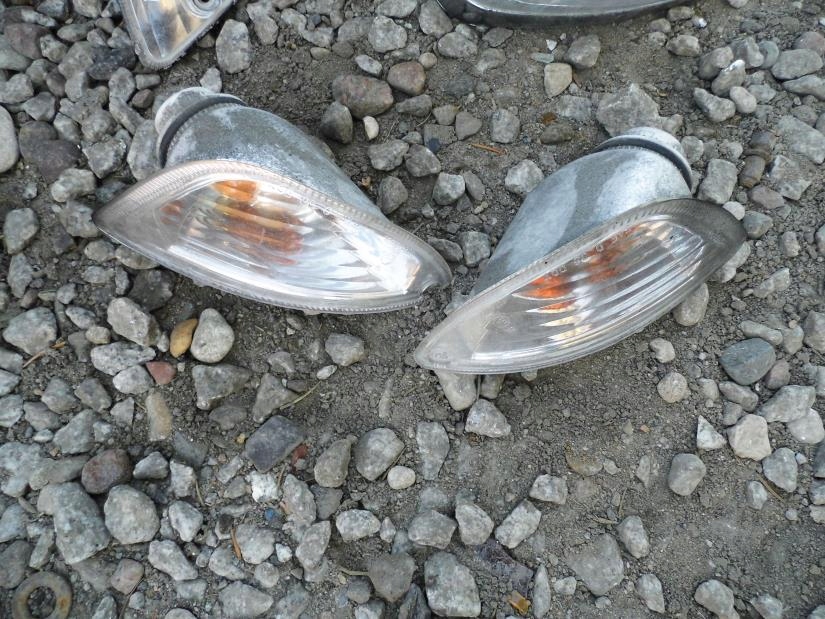 PIAGGIO VESPA LX 125 IE 3V KIERUNKOWSKAZ TYŁ ORYG. KPL P+L