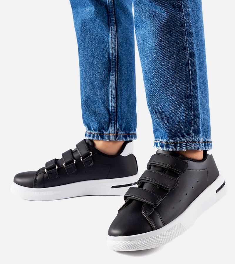 Hers Czarne sneakersy zapinane na rzepy Paré - biała podeszwa r. 36