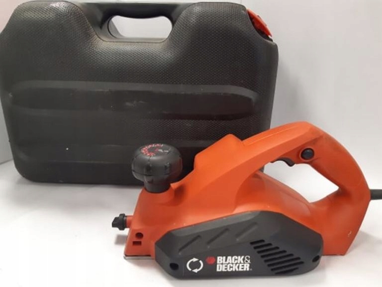 STRUG BLACK&DECKER KW712 WALIZKA