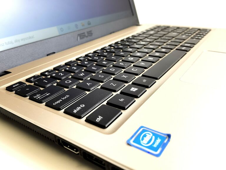 LAPTOP ASUS VIVOBOOK 8265NGW - 9705869751 - oficjalne archiwum Allegro