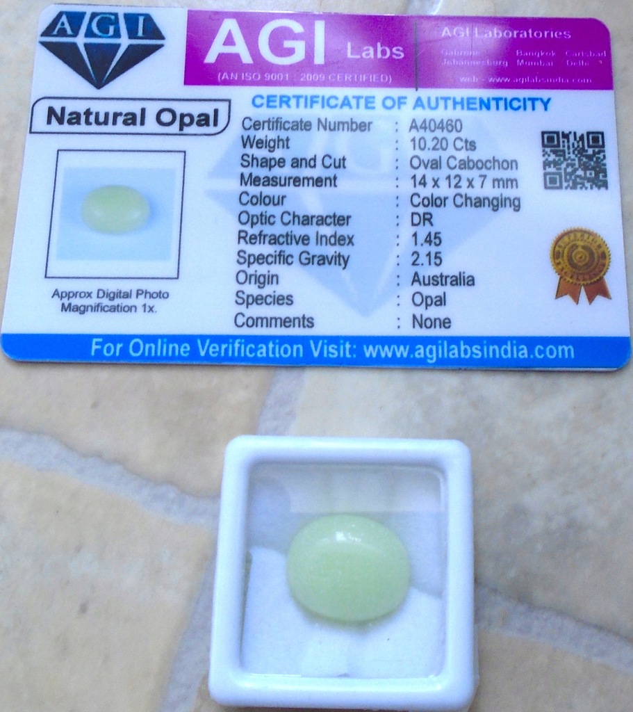 opal naturalny 10.20ct z Australii z ceryfika. AGI