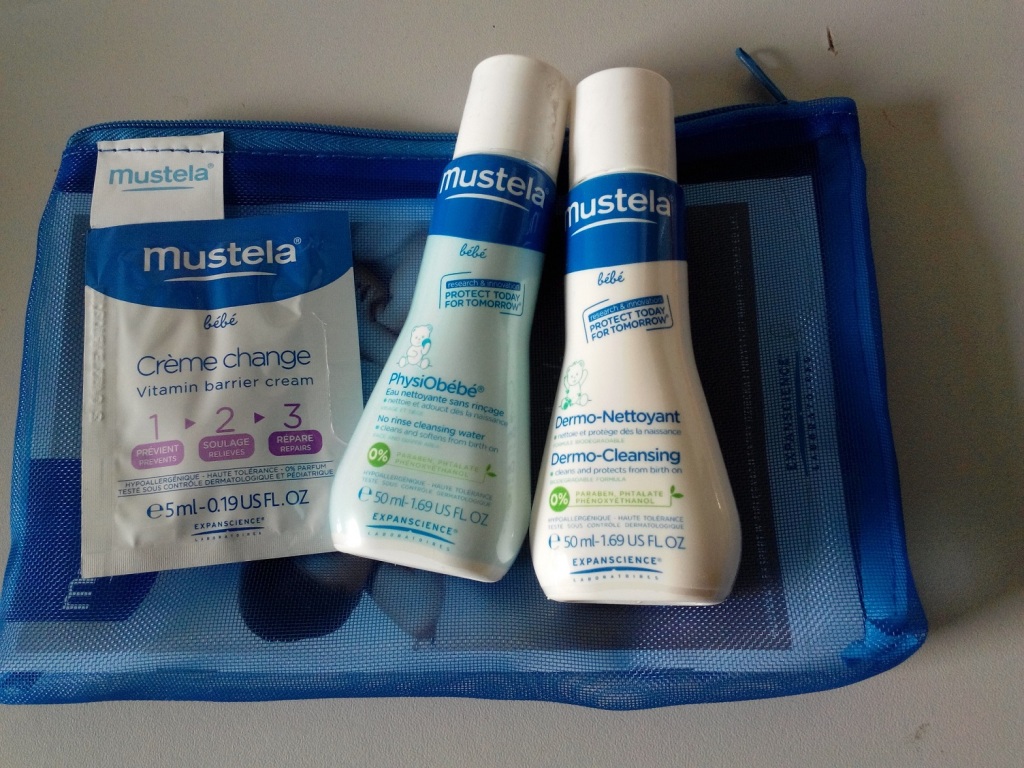 Mustela MINI zestaw żel+ płyn+ krem+ kosmetyczka