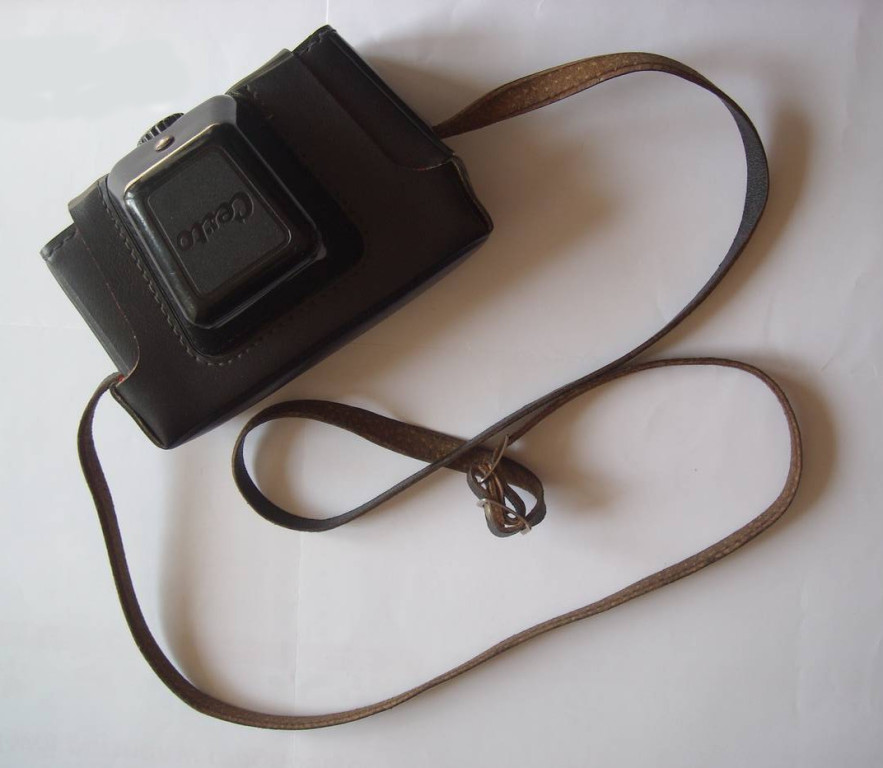 Stary analogowy aparat fotograficzny Certo KN 35