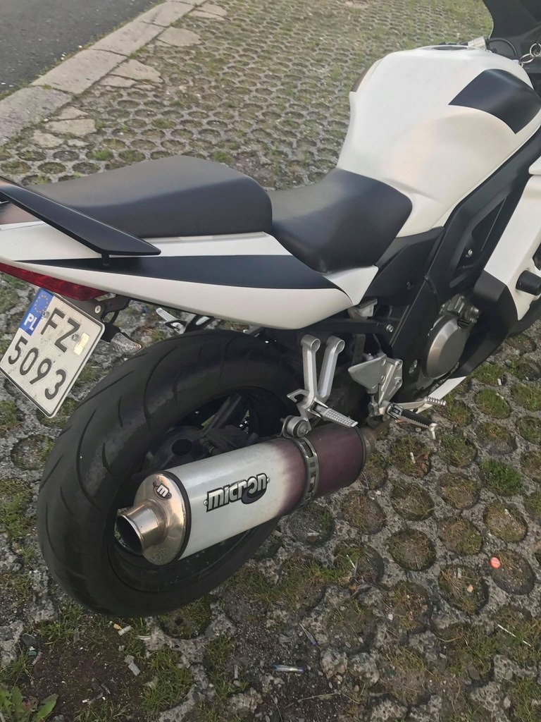 Suzuki SV 650 czarny mat biała perła motor 8267704303