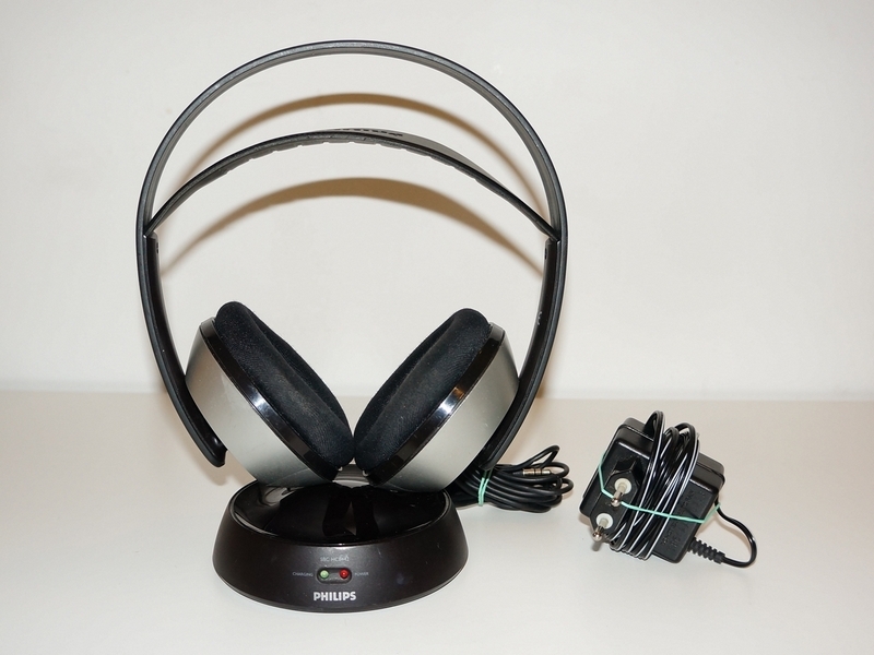 Słuchawki bezprzewodowe Philips SBC HC8445