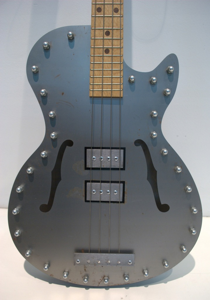 Gitara z metalu blachy atrapa dekoracja