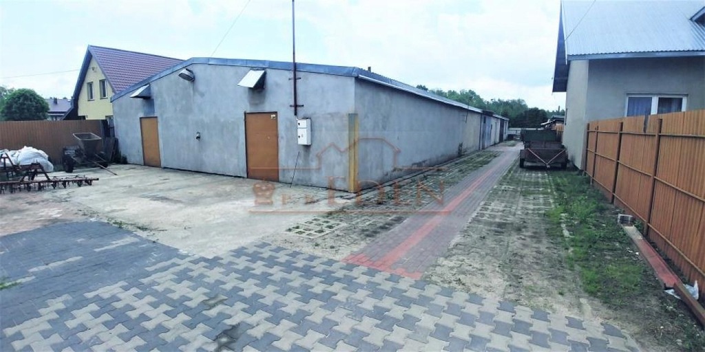 Komercyjne, Kotuń, Kotuń (gm.), 600 m²