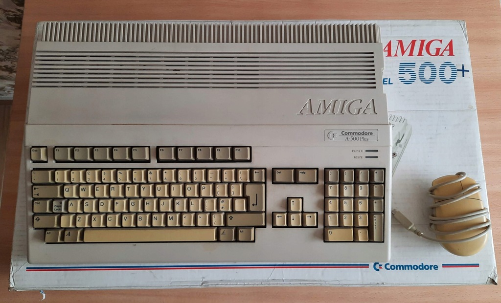 Komputer Amiga 500+ plus Commodore joystick kabel