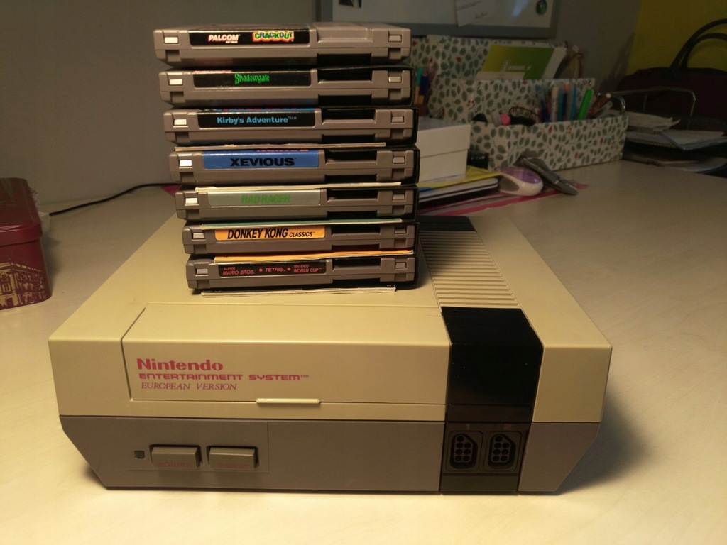 Nintendo Entertainment System (NES) + 7 gier