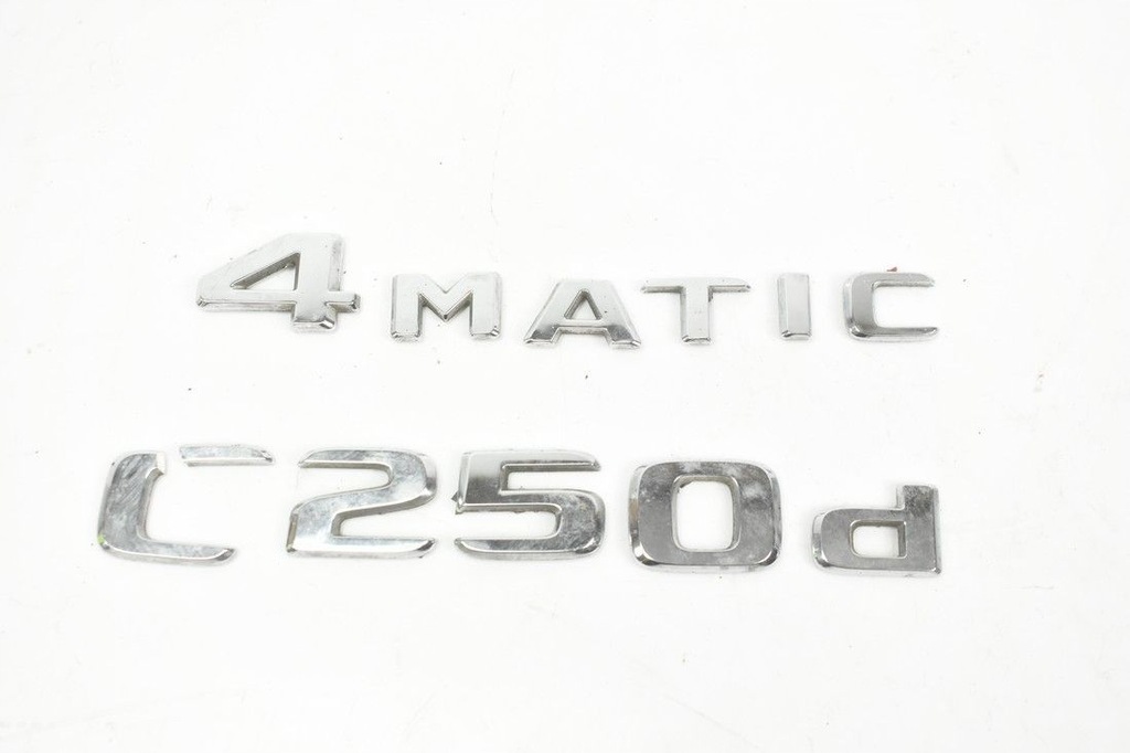 LOGO EMBLEMAT NAPIS KLAPY MERCEDES C250d 4MATIC