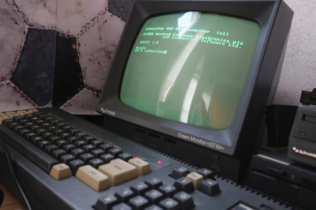 UNIKATOWY SCHNEIDER SPECTRUM CPC 464 RETRO