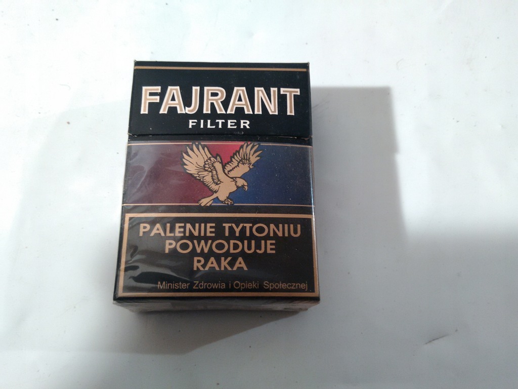 Opakowanie papierosy Fajrant z czasów PRL