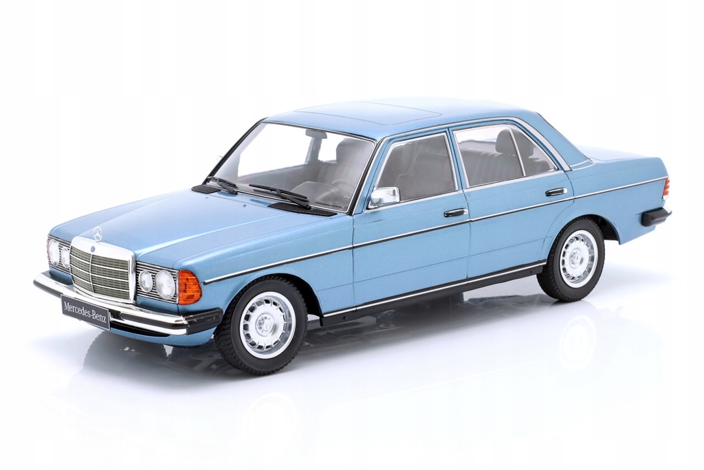 KK SCALE MERCEDES-BENZ 230E (W123) 1975 Light blue metallic