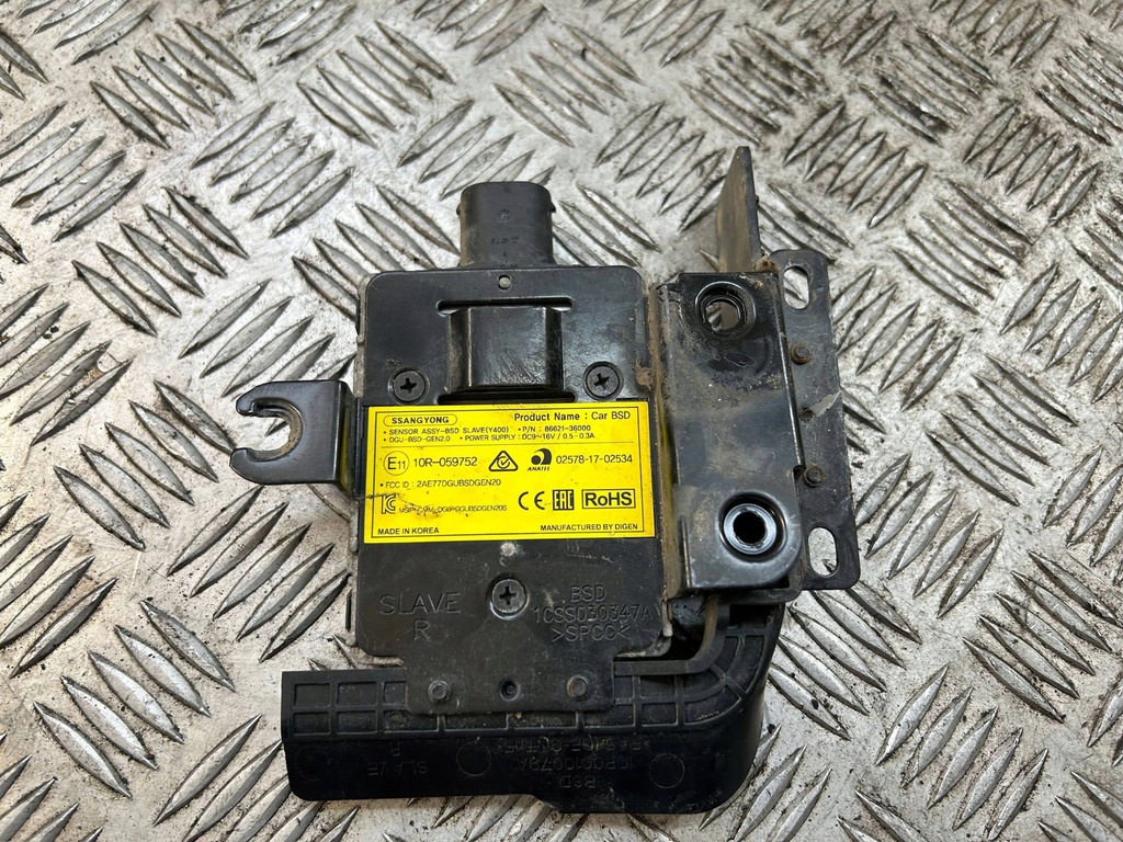 CZUJNIK RADAR MARTWEGO POLA SSANGYONG REXTON II G4 2017-> 86621-36000
