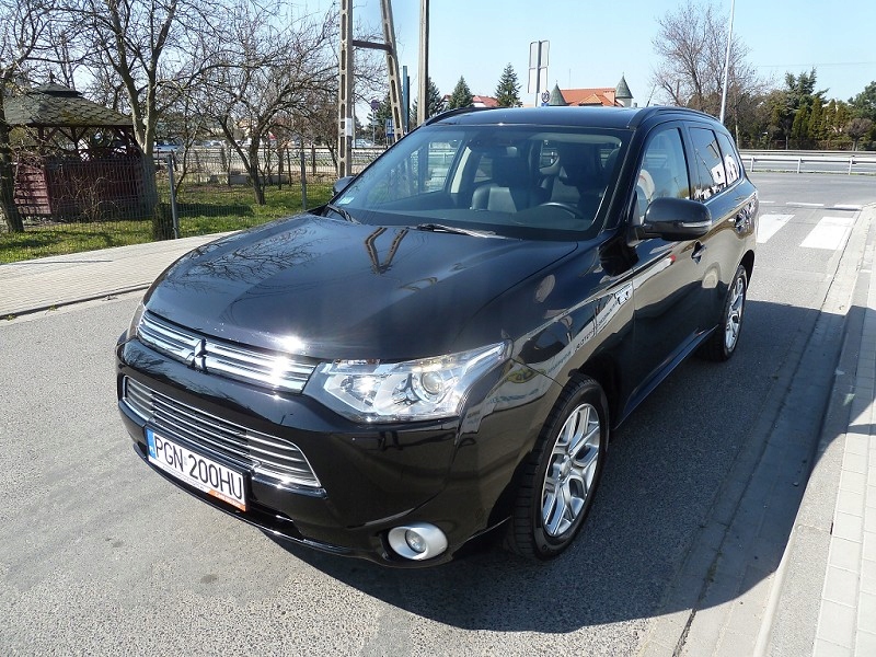 Mitsubishi Outlander *PHEV*204 KONIE*NAPĘD 4x4*Xen