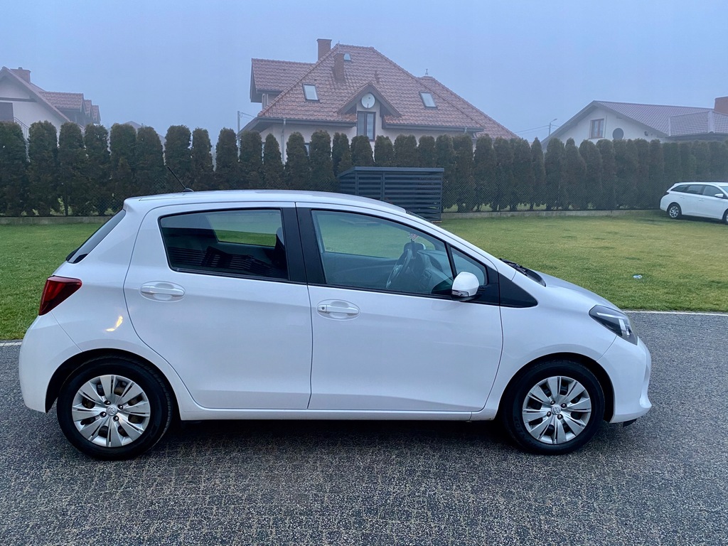 Купить ПОЛЬСКИЙ САЛОН-САЛОН TOYOTA YARIS 5D 90KM Дилерский центр KLIMA 1 WLAS: отзывы, фото, характеристики в интерне-магазине Aredi.ru