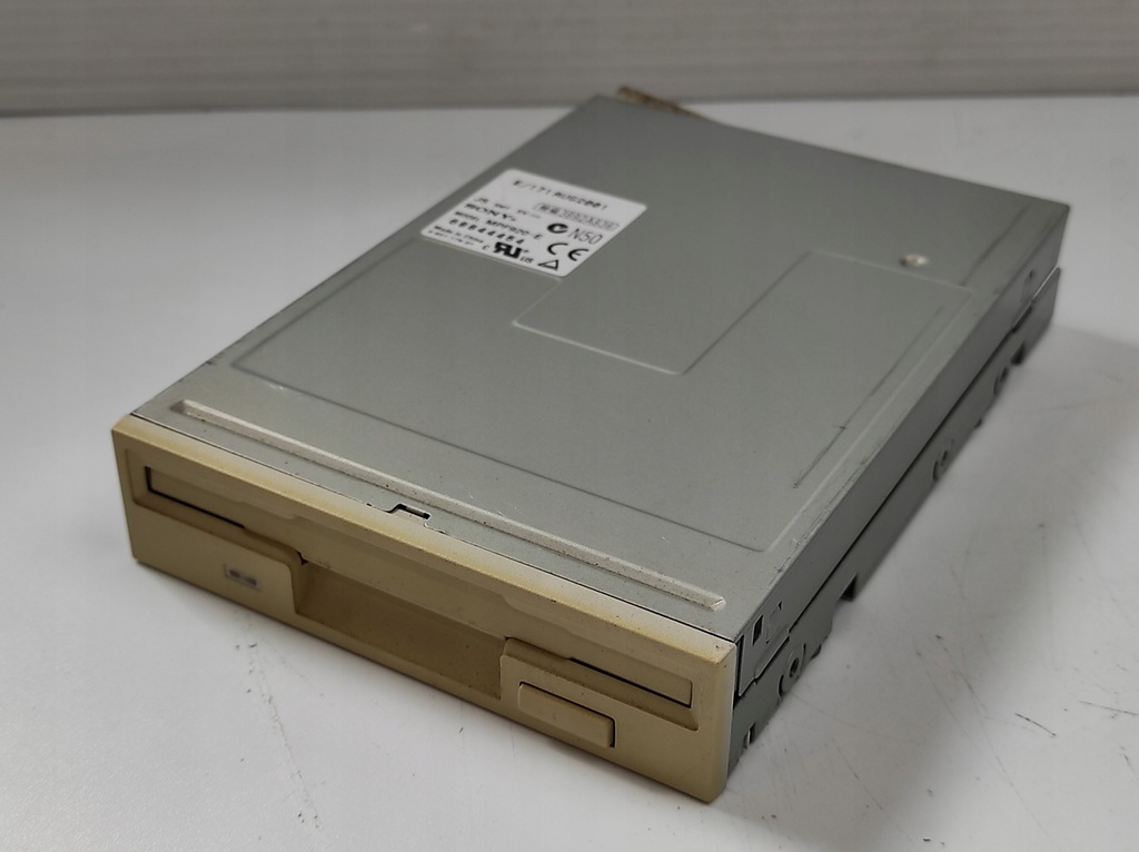 SONY MPF920-E FLOPPY DISK DRIVE 1.44MB 300RPM IDE