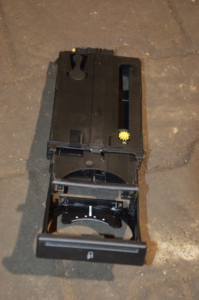 Audi A4 B5 FL Uchwyt na Kubek 8D0862534A