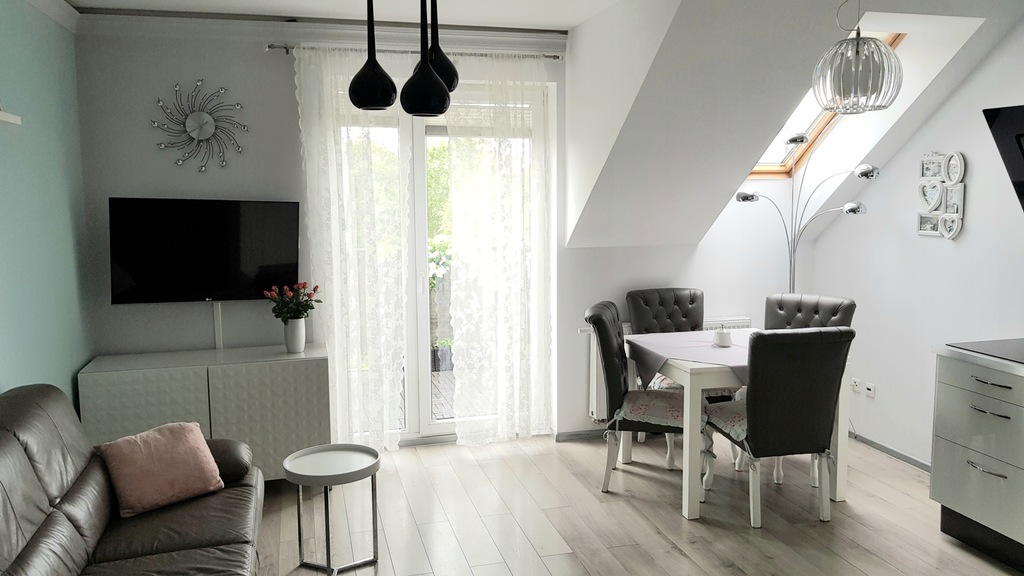 Wrocław Poświętne, Poświęcka 2-poziomy z tarasem