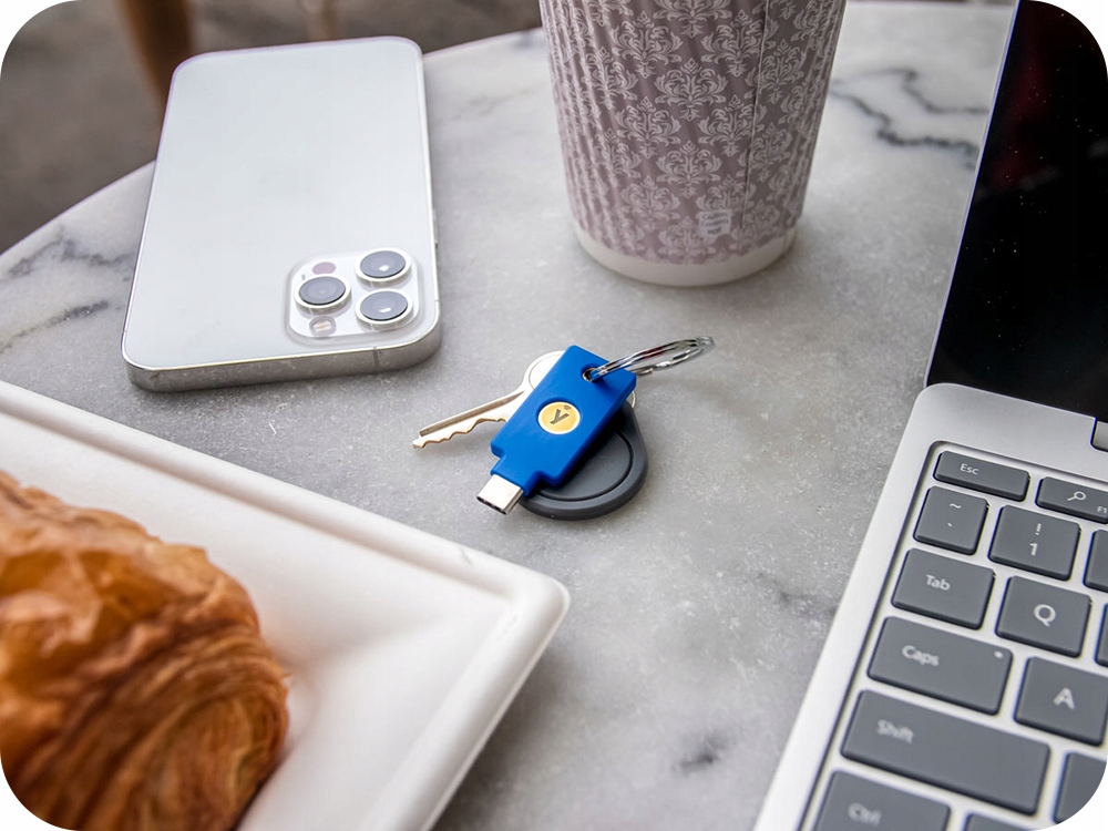 Купить Ключ безопасности Yubikey C NFC Ключ Yubico USB C: отзывы, фото, характеристики в интерне-магазине Aredi.ru