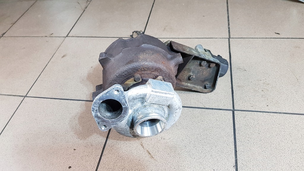 TURBINA MITSUBISHI CANTER FUSO 4.9 L 4938902302