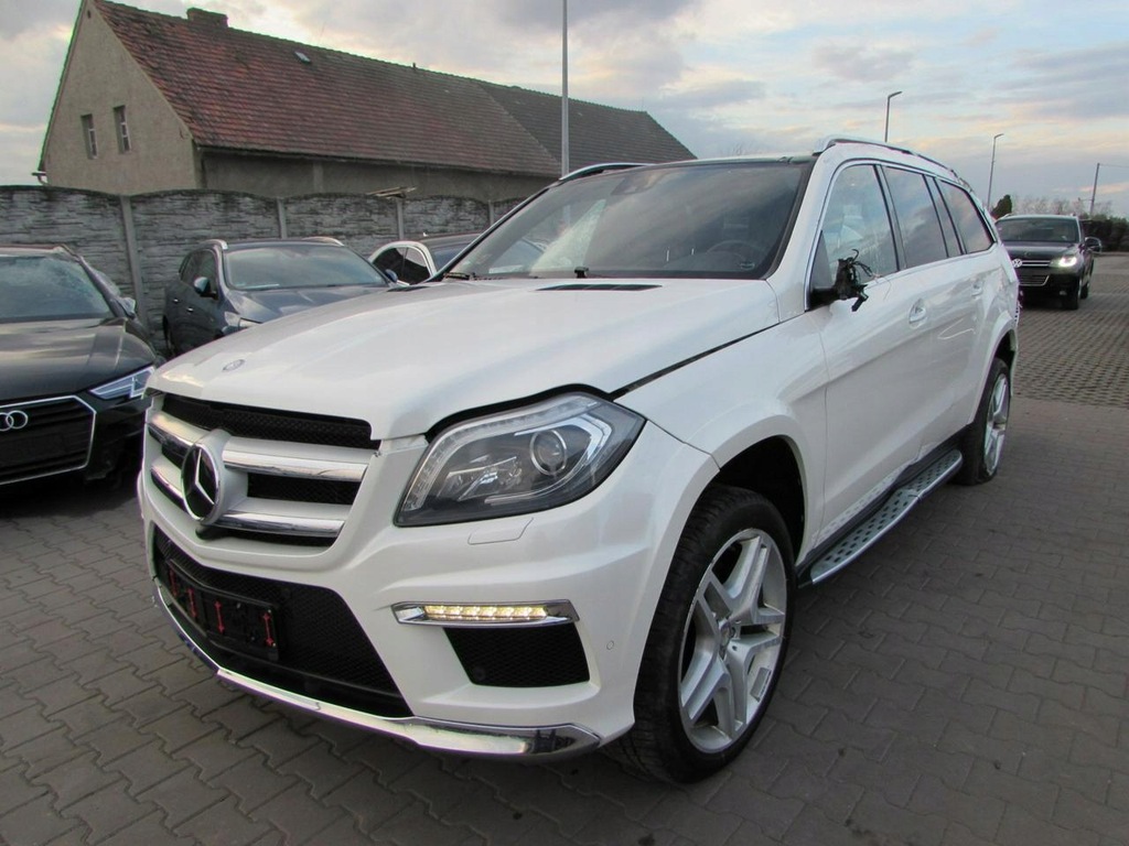 GL350 4Matic Pakiet AMG 7Osobowy Designo