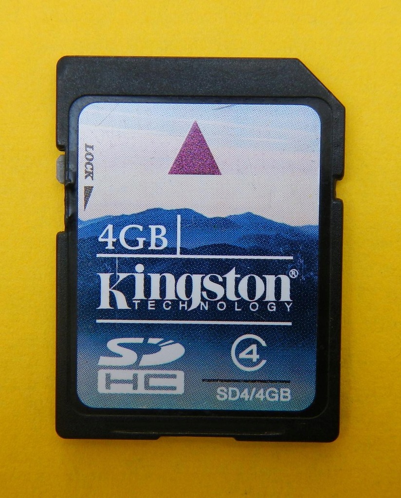 SDHC 4 GB --- KINGSTON --- MADE IN TAIWAN