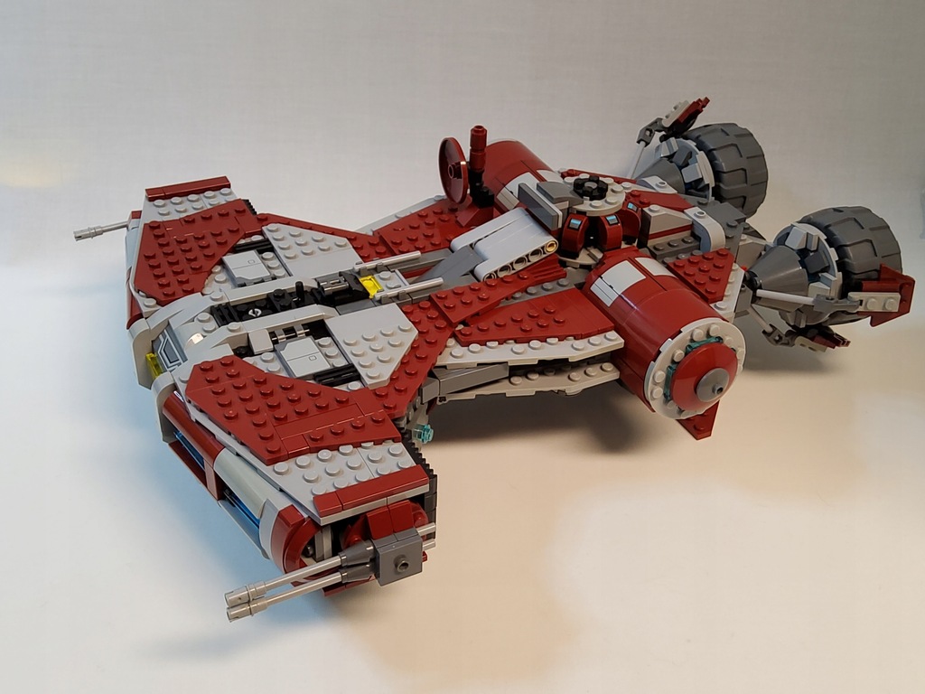 Купить LEGO 75025 Крейсер класса «Защитник джедаев» из «Звездных войн ...