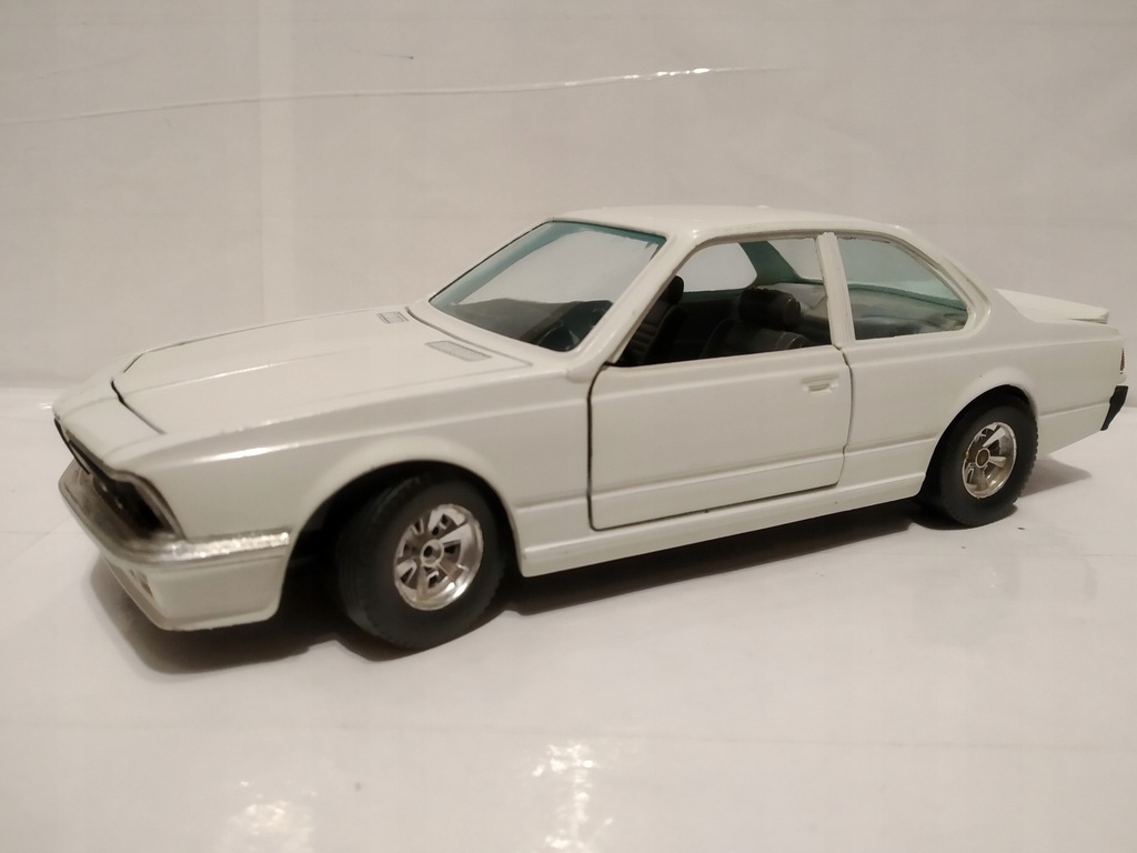 BBURAGO BMW 635 CSI 1/24 MADE IN ITALY - 12535480169 - oficjalne ...