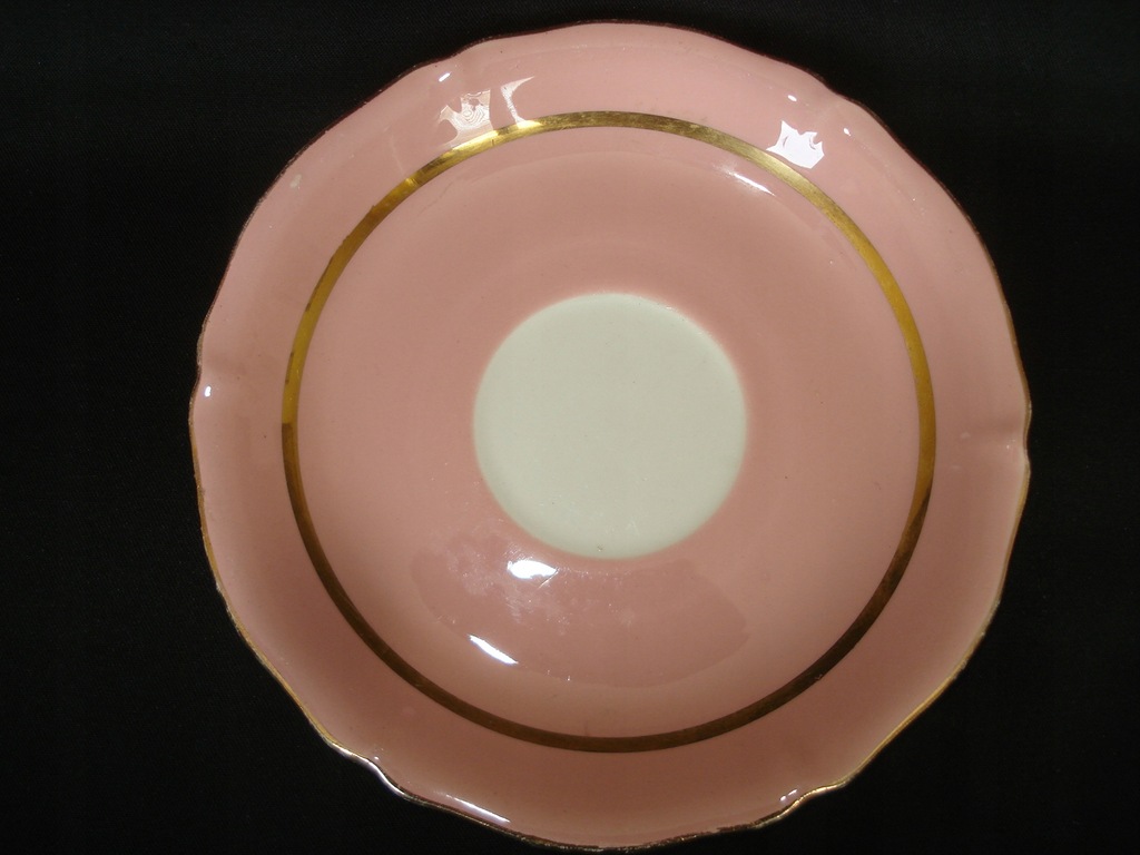 stary talerzyk różowo- kremowy złocony 16,3 cm