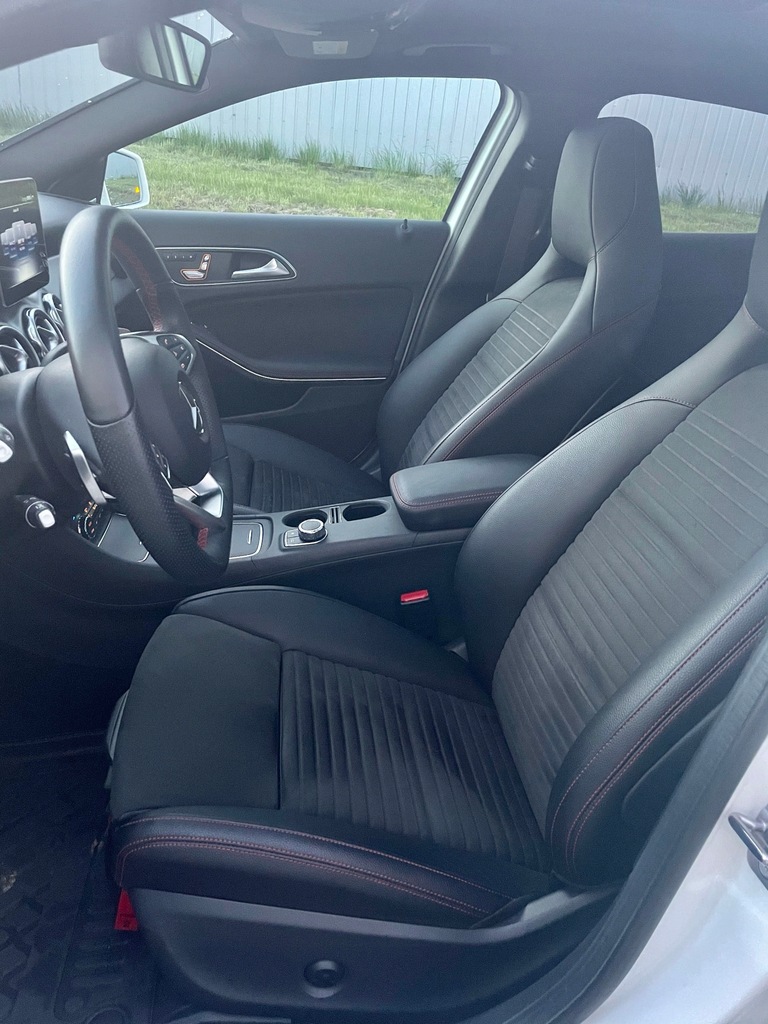 MERCEDESBENZ KLASA GLA 220 4MATIC 184 KM Jak nowy