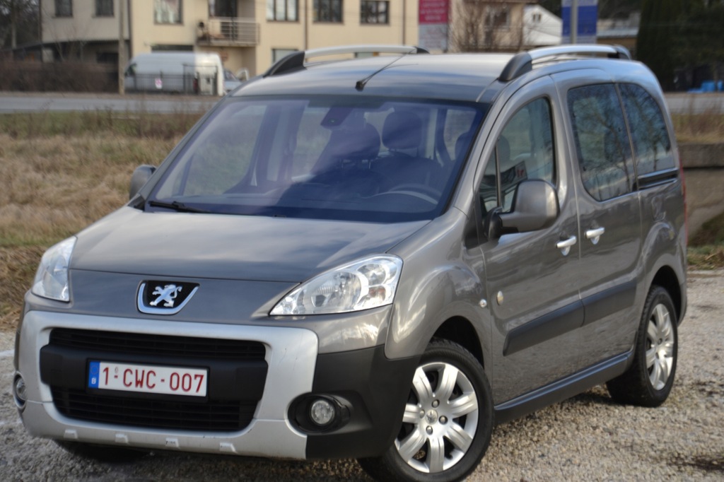 Peugeot Partner 2012 rok 1.6 HDI 8V z klimatyzacją